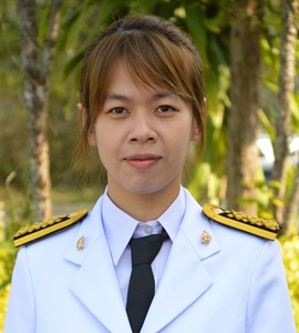 นางสาวศิริธร เรียบสันเทียะ