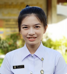 นางสาวพัชรี แหวนเพชร