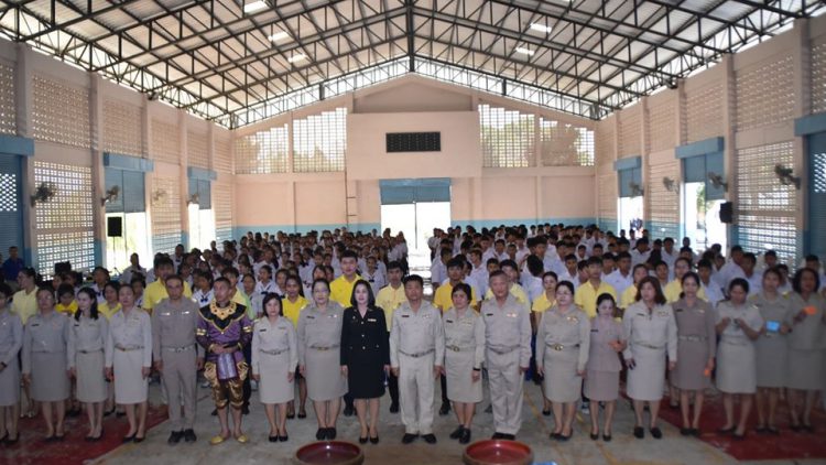 รับฟังบรรยายประวัติศาสตร์ชาติไทย